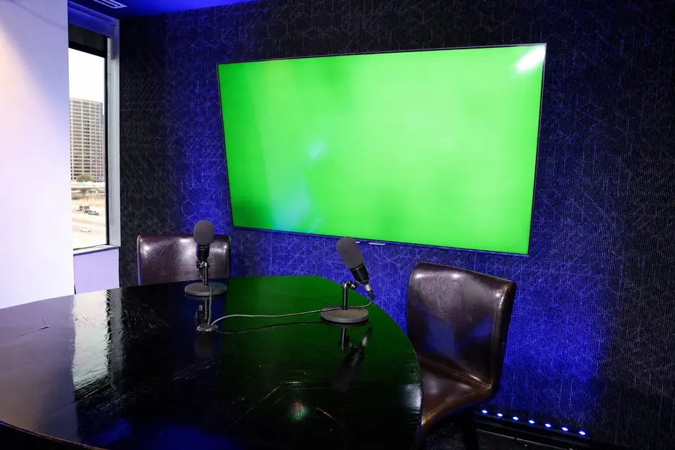 Green Screen Studio wide set